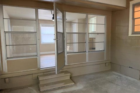 Villa ou maison à louer à Saint Petersburg, Floride: 2 chambres, 76.74 m2 № 2105332 - photo 13