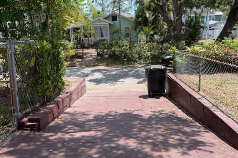 Villa ou maison à louer à Saint Petersburg, Floride: 2 chambres, 76.74 m2 № 2105332 - photo 14