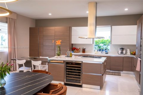 Villa ou maison à vendre à Doral, Floride: 6 chambres, 452.81 m2 № 1794511 - photo 8