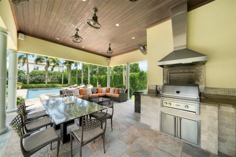 Casa en venta en Miami, Florida, 7 dormitorios, 646.79 m2 № 1982790 - foto 19