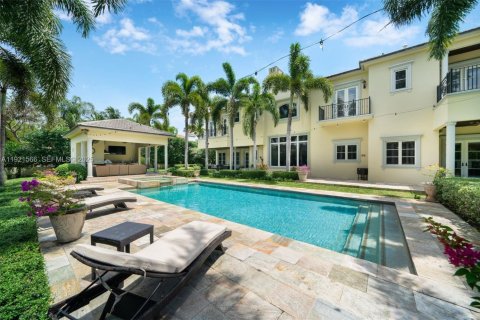 Casa en venta en Miami, Florida, 7 dormitorios, 646.79 m2 № 1982790 - foto 25