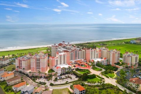Condominio en venta en Palm Coast, Florida, 3 dormitorios, 191.19 m2 № 1908297 - foto 1