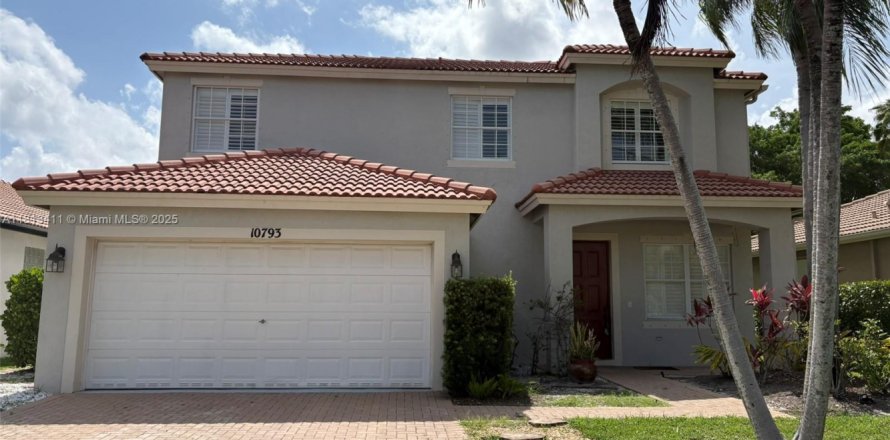 House in Wellington, Florida 4 bedrooms, 172.05 sq.m. № 1934585