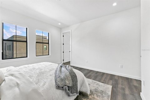 Townhouse in Tampa, Florida 3 bedrooms, 213.12 sq.m. № 2418589 - photo 22