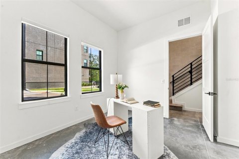Townhouse in Tampa, Florida 3 bedrooms, 213.12 sq.m. № 2418589 - photo 6