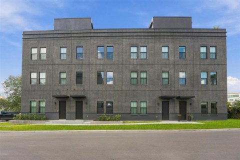Таунхаус в Тампа, Флорида 7 комнат, 213.12м2 № 2418589