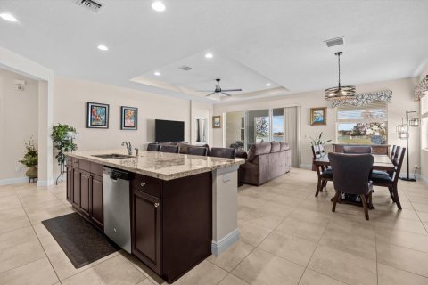 Villa ou maison à vendre à Port St. Lucie, Floride: 3 chambres, 179.49 m2 № 2242181 - photo 16