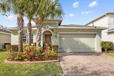 Casa en Port St. Lucie, Florida 3 dormitorios, 179.49 m2 № 2242181