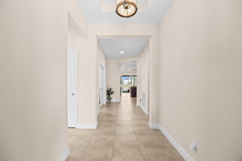 Villa ou maison à vendre à Port St. Lucie, Floride: 3 chambres, 179.49 m2 № 2242181 - photo 4
