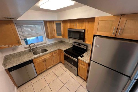 Appartement à louer à Pompano Beach, Floride: 1 chambre, 83.61 m2 № 1986441 - photo 12