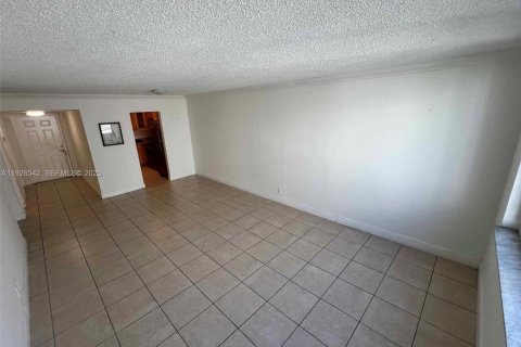 Appartement à louer à Pompano Beach, Floride: 1 chambre, 83.61 m2 № 1986441 - photo 6