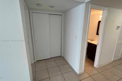 Appartement à louer à Pompano Beach, Floride: 1 chambre, 83.61 m2 № 1986441 - photo 9