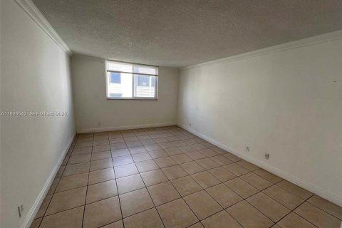 Appartement à louer à Pompano Beach, Floride: 1 chambre, 83.61 m2 № 1986441 - photo 16