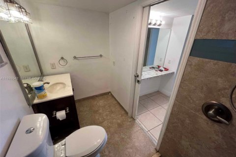 Appartement à louer à Pompano Beach, Floride: 1 chambre, 83.61 m2 № 1986441 - photo 24