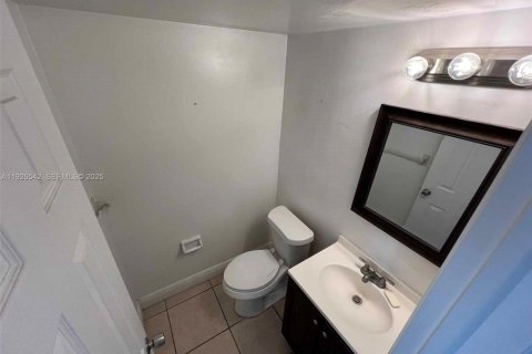 Appartement à louer à Pompano Beach, Floride: 1 chambre, 83.61 m2 № 1986441 - photo 10