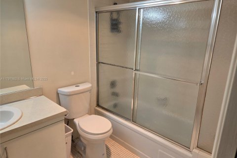 Condo in Coconut Creek, Florida, 1 bedroom  № 1738284 - photo 9