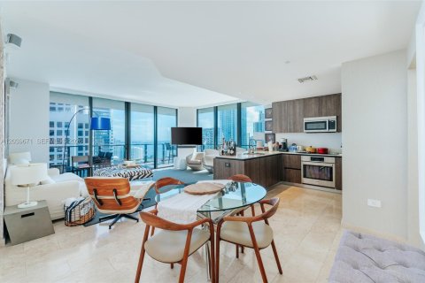 Купить кондоминиум в Майами, Флорида 2 спальни, 117.52м2, № 2089660 - фото 4