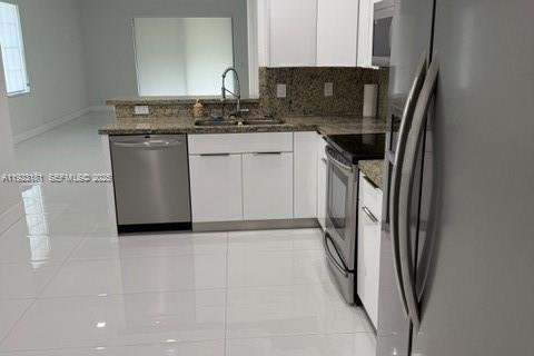 Touwnhouse à louer à Weston, Floride: 4 chambres, 166.3 m2 № 1976850 - photo 18