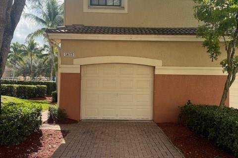 Touwnhouse à louer à Weston, Floride: 4 chambres, 166.3 m2 № 1976850 - photo 1