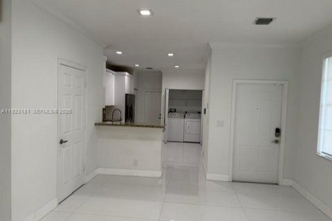 Touwnhouse à louer à Weston, Floride: 4 chambres, 166.3 m2 № 1976850 - photo 15