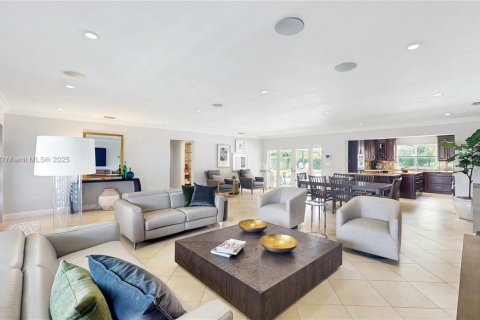 House in Palmetto Bay, Florida 3 bedrooms, 211.26 sq.m. № 1727000 - photo 4