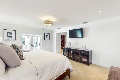 House in Palmetto Bay, Florida 3 bedrooms, 211.26 sq.m. № 1727000 - photo 12