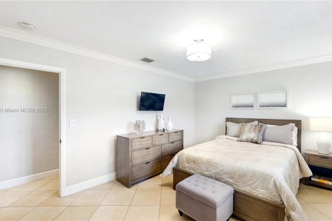 House in Palmetto Bay, Florida 3 bedrooms, 211.26 sq.m. № 1727000 - photo 17