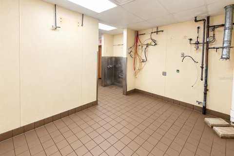Immobilier commercial à louer à Brooksville, Floride: 272.58 m2 № 2380917 - photo 20
