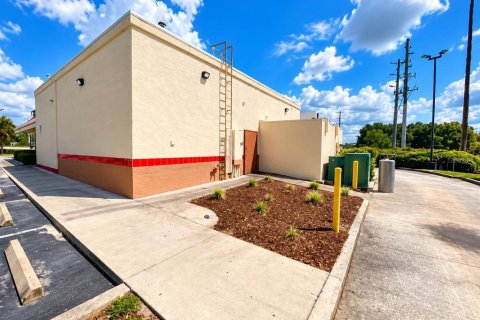 Immobilier commercial à louer à Brooksville, Floride: 272.58 m2 № 2380917 - photo 6