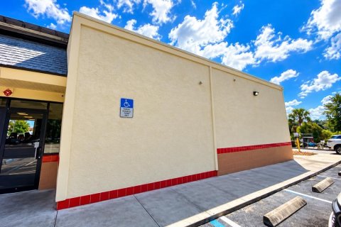 Immobilier commercial à louer à Brooksville, Floride: 272.58 m2 № 2380917 - photo 7