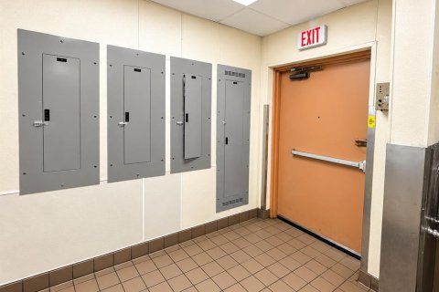 Immobilier commercial à louer à Brooksville, Floride: 272.58 m2 № 2380917 - photo 19