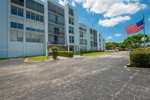 Condo in Plantation, Florida, 2 bedrooms  № 1872090 - photo 30