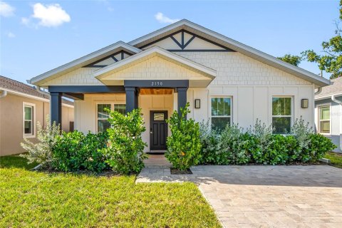 Casa en Saint Petersburg, Florida 3 dormitorios, 165.18 m2 № 2379219
