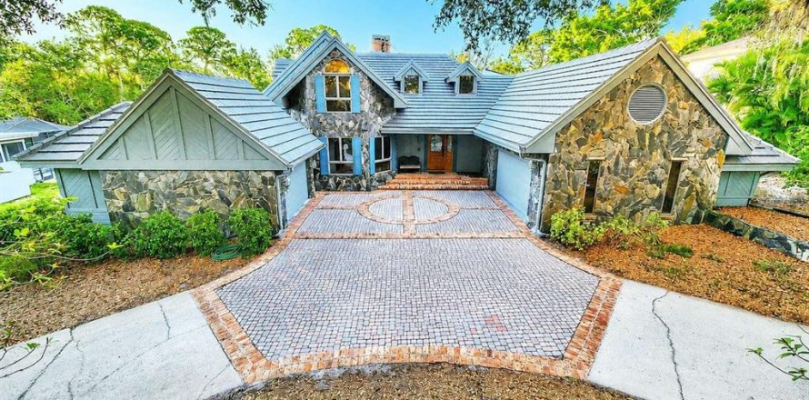 Casa en Palm Harbor, Florida 4 dormitorios, 387.12 m2 № 2110279