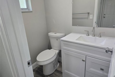 House in Palm Harbor, Florida 3 bedrooms, 220.64 sq.m. № 1824491 - photo 16