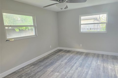 House in Palm Harbor, Florida 3 bedrooms, 220.64 sq.m. № 1824491 - photo 18