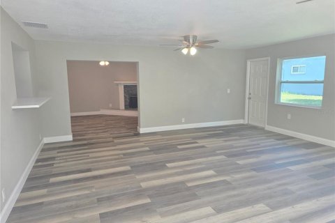 House in Palm Harbor, Florida 3 bedrooms, 220.64 sq.m. № 1824491 - photo 14
