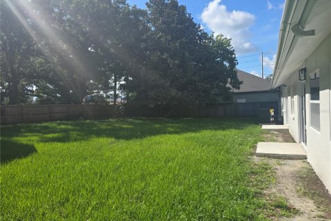 House in Palm Harbor, Florida 3 bedrooms, 220.64 sq.m. № 1824491 - photo 3