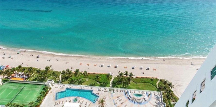 Condo à Sunny Isles Beach, Floride, 2 chambres № 874702