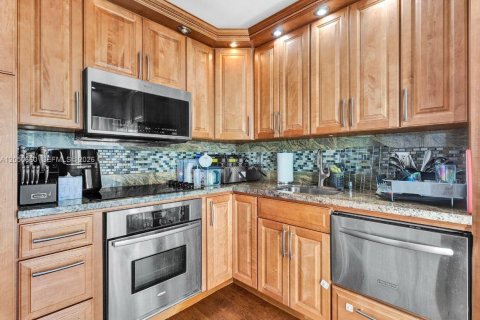 Condo in Boca Raton, Florida, 2 bedrooms № 2264839 - photo 3