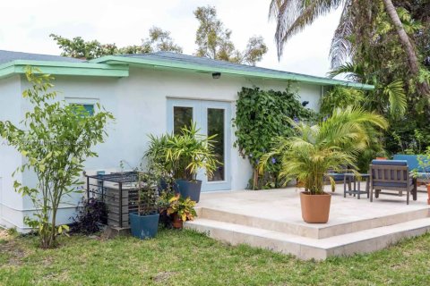 Купить виллу или дом в Майами, Флорида 2 спальни, 116.96м2, № 1941777 - фото 2