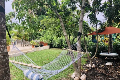 Купить виллу или дом в Майами, Флорида 2 спальни, 116.96м2, № 1941777 - фото 9