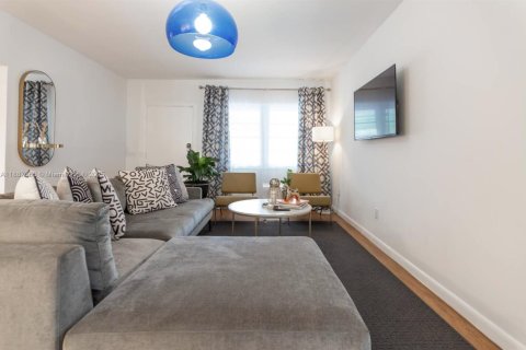 Купить виллу или дом в Майами, Флорида 2 спальни, 116.96м2, № 1941777 - фото 22