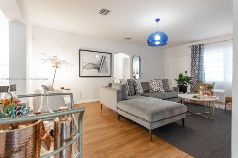 Купить виллу или дом в Майами, Флорида 2 спальни, 116.96м2, № 1941777 - фото 20