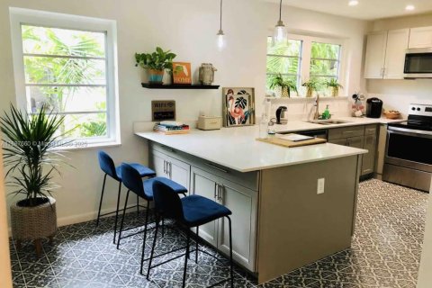 Купить виллу или дом в Майами, Флорида 2 спальни, 116.96м2, № 1941777 - фото 17