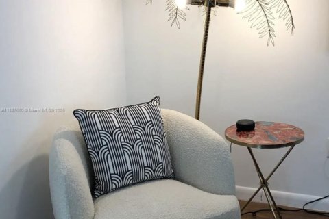 Купить виллу или дом в Майами, Флорида 2 спальни, 116.96м2, № 1941777 - фото 24