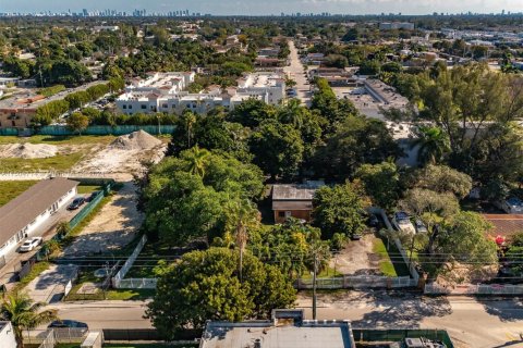 Villa ou maison à vendre à Opa-locka, Floride: 8 chambres, 138.89 m2 № 1940379 - photo 11