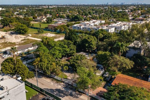 Villa ou maison à vendre à Opa-locka, Floride: 8 chambres, 138.89 m2 № 1940379 - photo 12