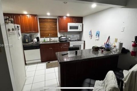 Condo à Sunny Isles Beach, Floride, 1 chambre  № 2011093