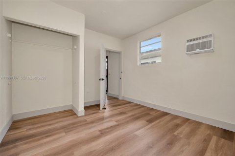 Casa en venta en West Park, Florida, 3 dormitorios, 129.97 m2 № 2062820 - foto 18